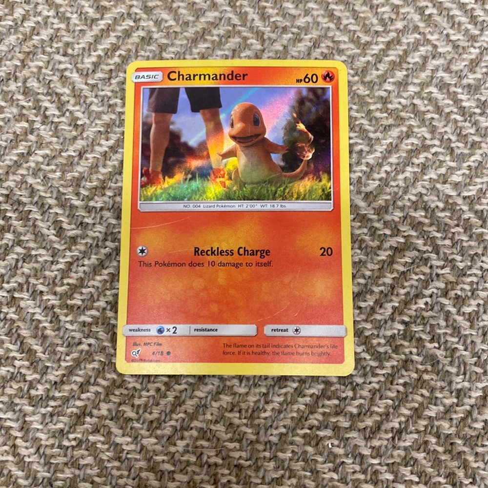 2019 Detective Pikachu Holo 4/18 Charmander